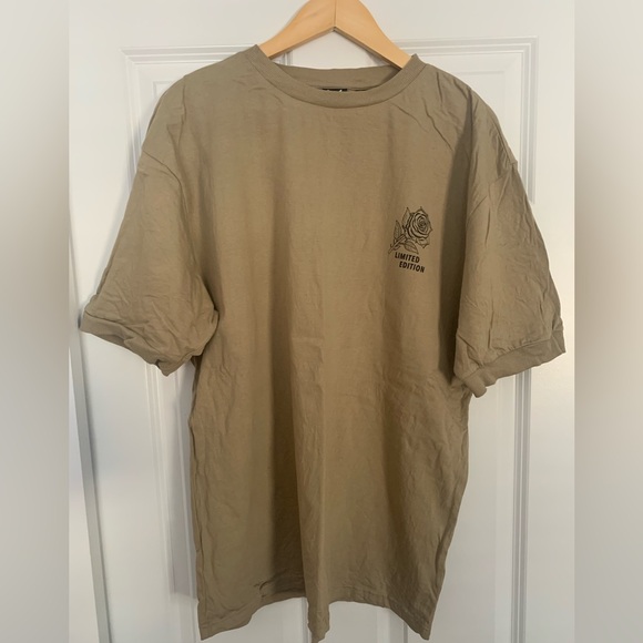 Wxyz Other - XL Men's Casual Tan Graphic T-Shirt